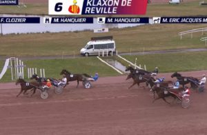 Lexington du Bourg – Klaxon de Réville – Kervéléan : une triple réussite Premium