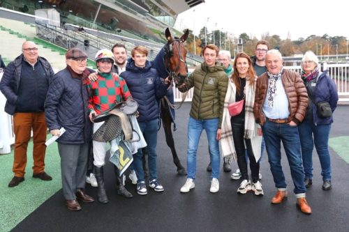 Belle impression de Kyrielle des Vaux dans le Prix Urgent